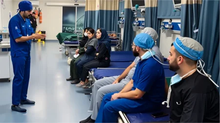 آموزش نخ و سوزن بخیه در بیمارستان ولیعصر ناجا