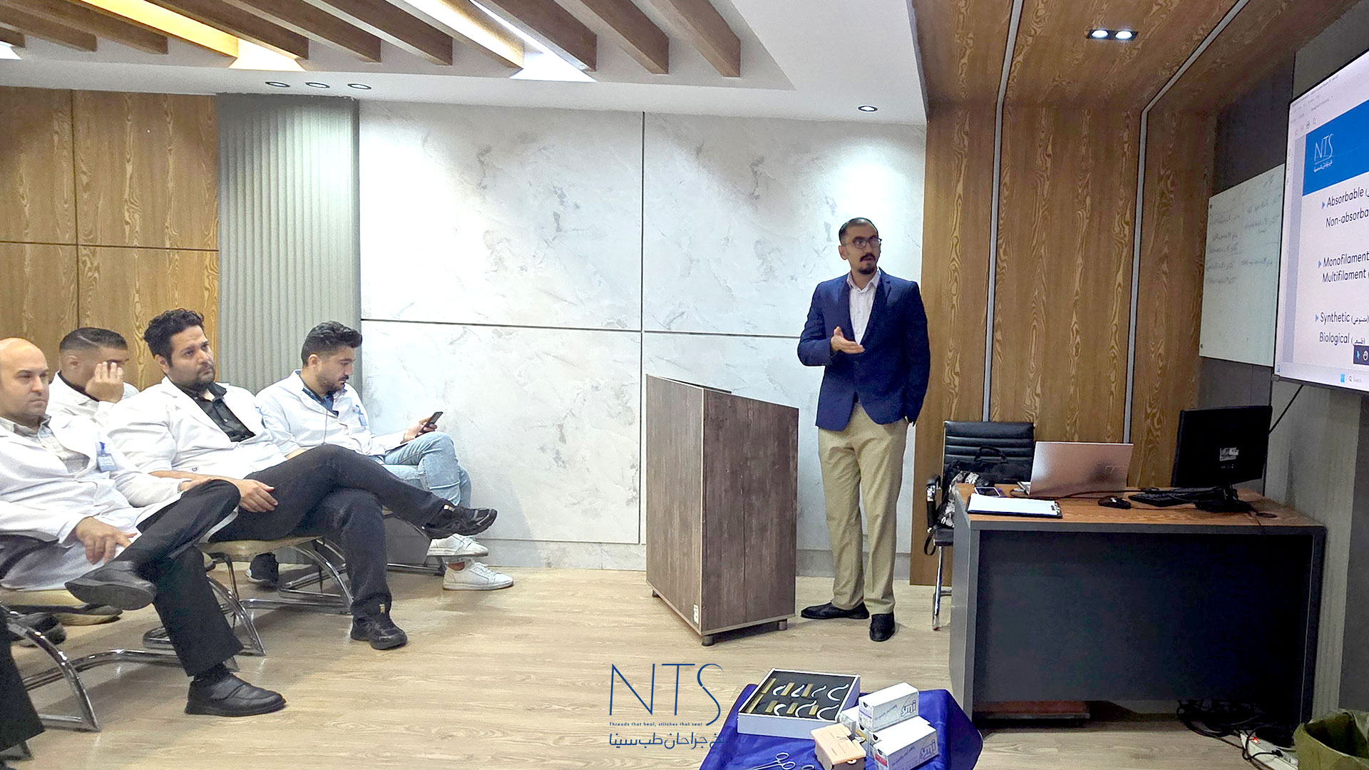 آموزش نخ و سوزن جراحی